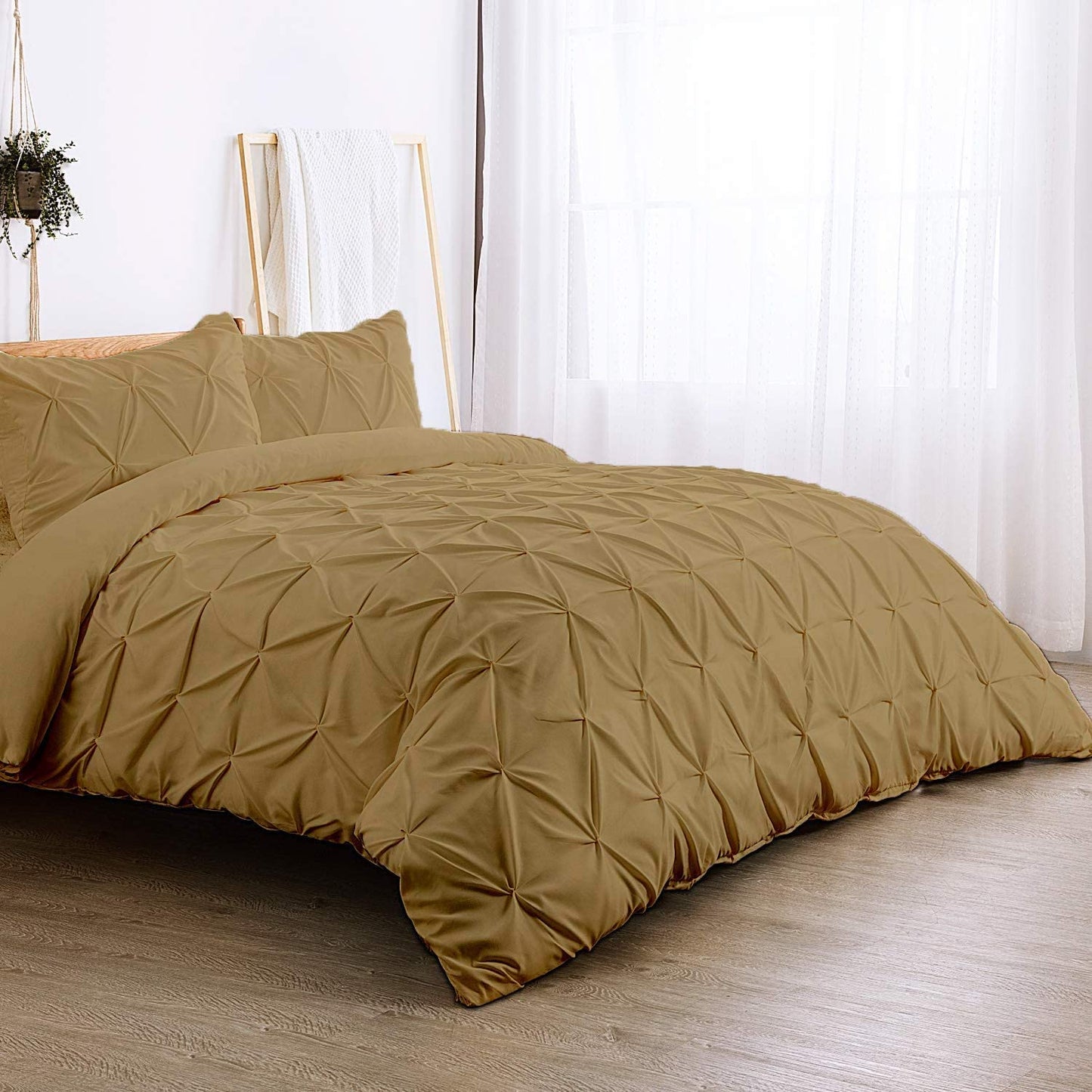 Pintuck Pleated-Four Pieces Complete Bedding Set in Egyptian Polly Cotton Mix, Double and King Sizes, Wrinkle-Resistant, Fitted Sheet, Duvet Cover, Pillow Covers