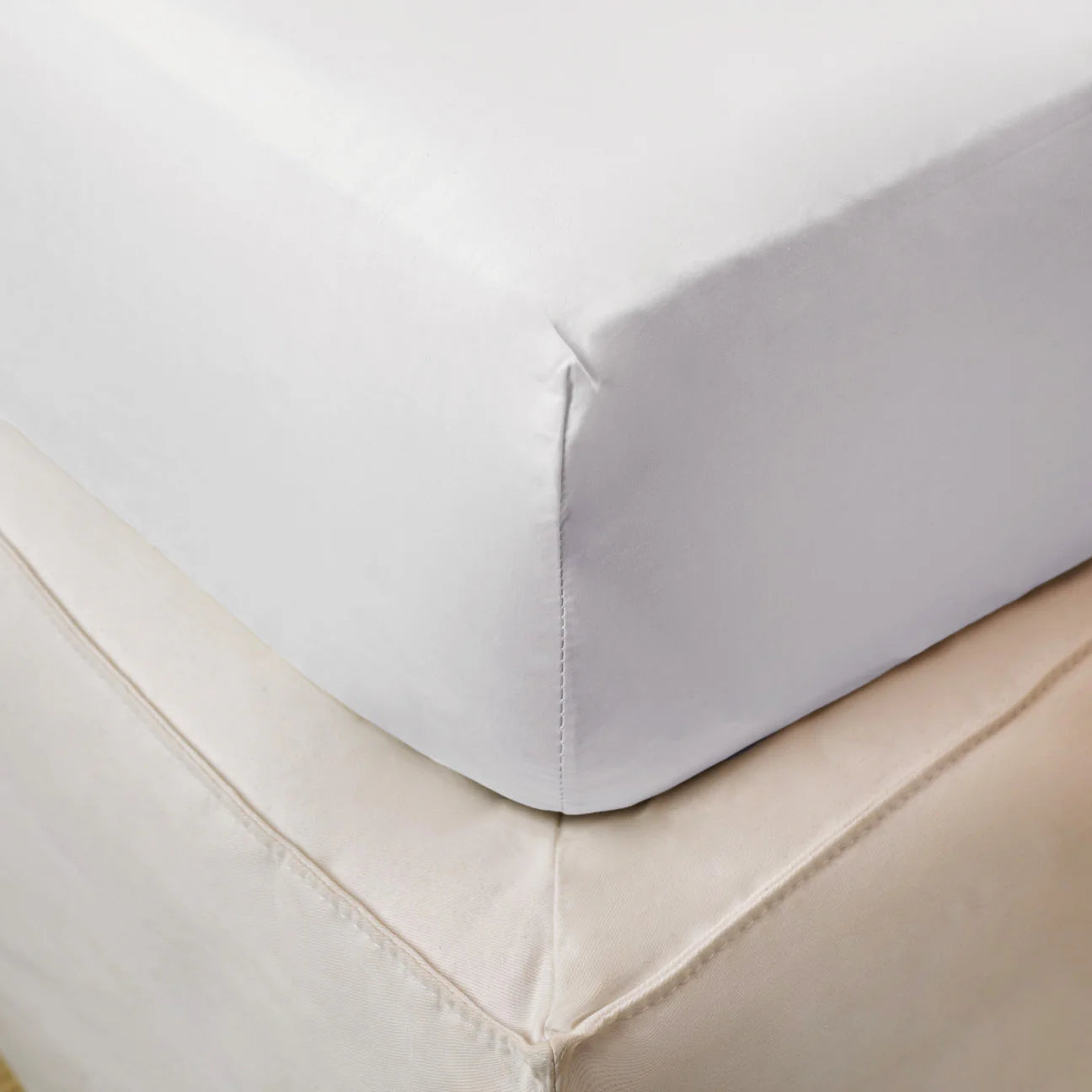 Luxury White Premium Hotel Range Four Piece Bed Linen Set Duct Cover Fitted Sheet Gypsy Design Soft Duvet Covers Bedsheets